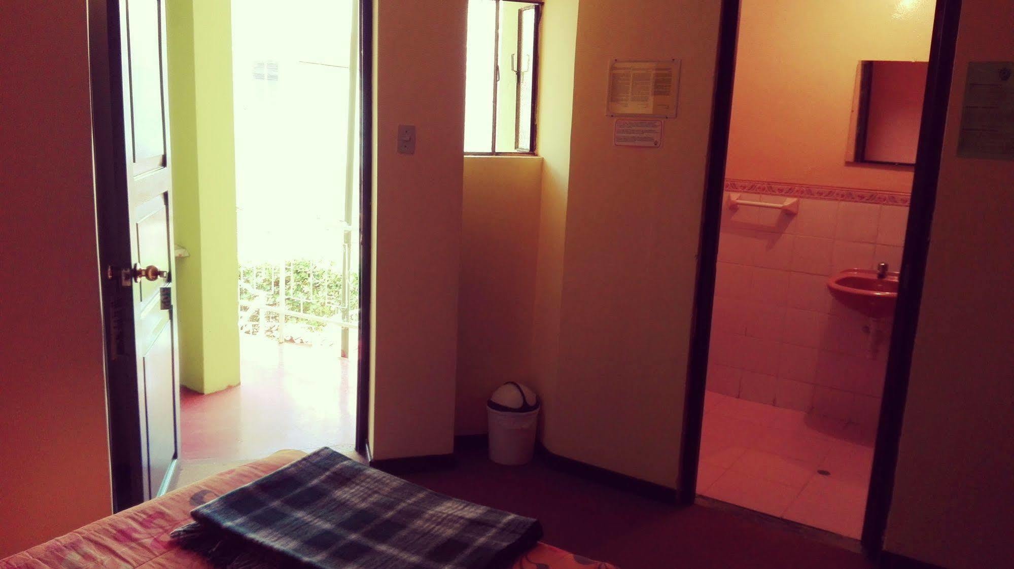 El Manzano Guest House Пуно Екстериор снимка